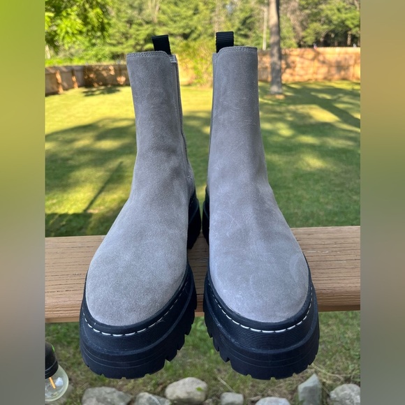 Marc Fisher LTD ‘Pauline’ Chelsea Boots - Picture 2 of 13